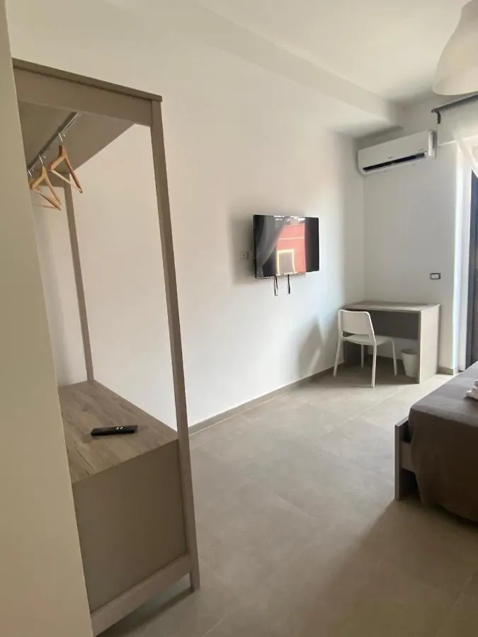 Aeroporto Katane Rooms Katania 0*,